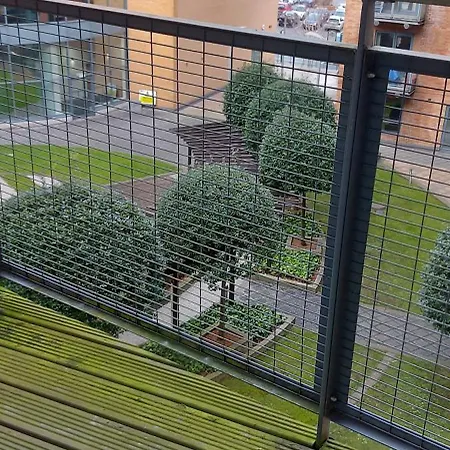 City Apartment In Great Location With A Balcony & Parking Possible - West One Sheffield Exterior photo