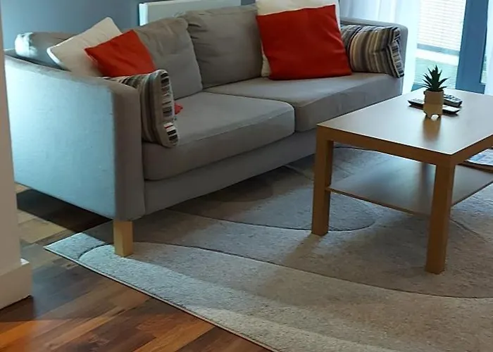 City Apartment In Great Location With A Balcony & Parking Possible - West One